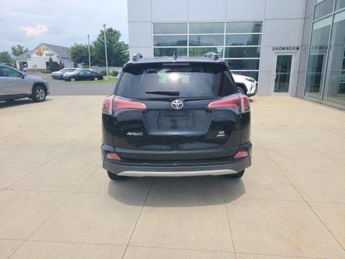 2016 Toyota RAV4 SE
