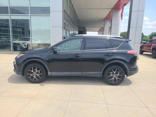 2016 Toyota RAV4 SE