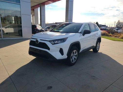 2022 Toyota RAV4 LE