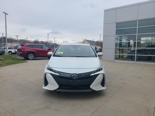 2022 Toyota Prius Prime LE