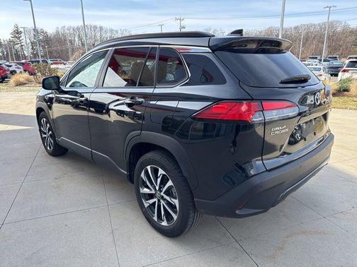 2025 Toyota Corolla Cross XLE