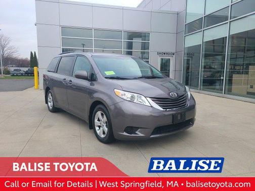 2017 Toyota Sienna LE