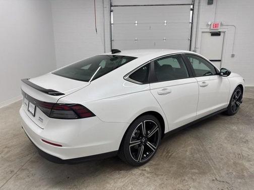 2025 Honda Accord Hybrid Base