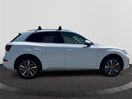 2024 Audi Q5 45 S line Premium Plus