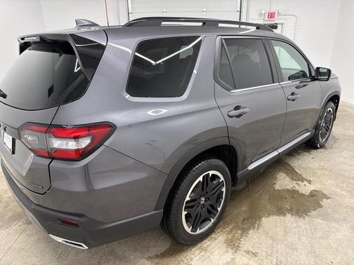 2026 Honda Pilot Touring 8-Passenger