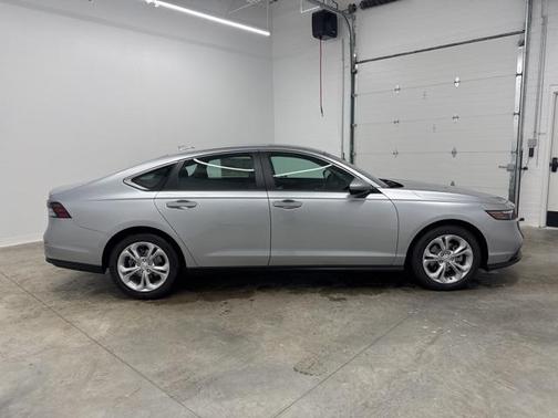2025 Honda Accord LX 1.5T