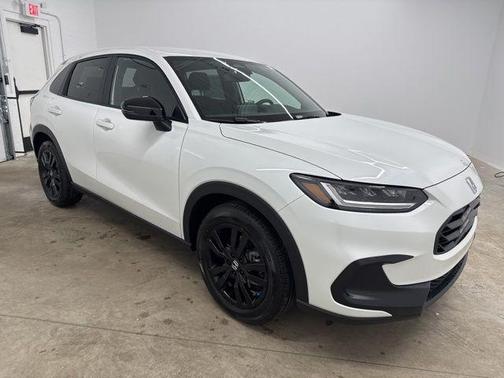 Platinum 2026 Honda HR-V AWD Sport