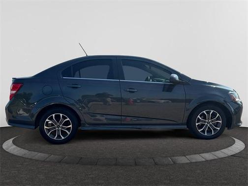 2020 Chevrolet Sonic FWD Sedan LT