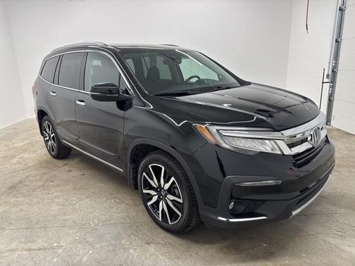 2022 Honda Pilot Touring 8-Passenger