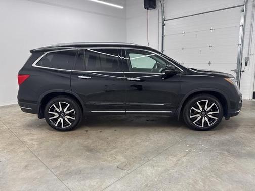 2022 Honda Pilot Touring 8-Passenger