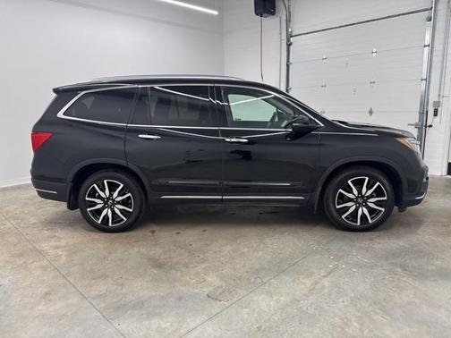 2022 Honda Pilot Touring 8-Passenger