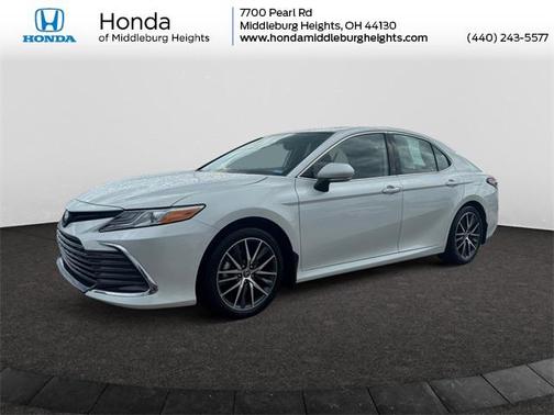 2024 Toyota Camry Hybrid XLE