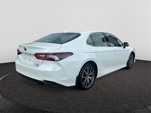 2024 Toyota Camry Hybrid XLE