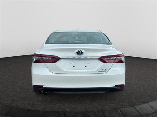 2024 Toyota Camry Hybrid XLE