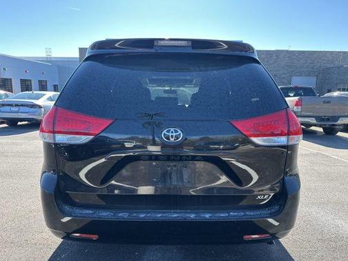 2011 Toyota Sienna XLE