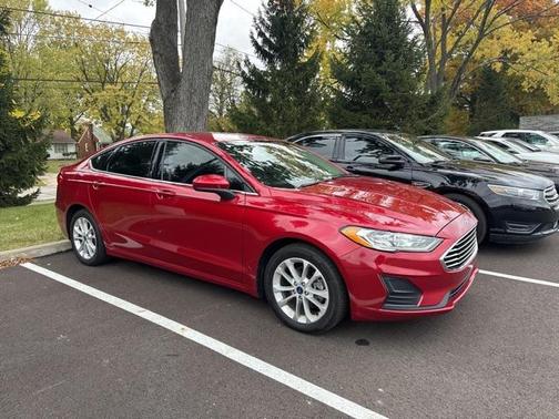 2020 Ford Fusion Hybrid SE