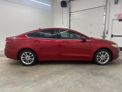 2020 Ford Fusion Hybrid SE