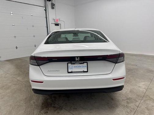 2025 Honda Accord LX 1.5T