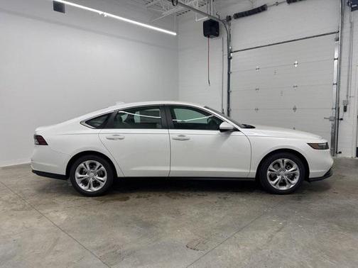 2025 Honda Accord LX 1.5T