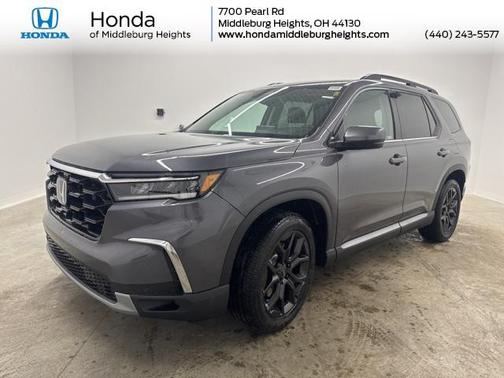 2025 Honda Pilot Touring 8-Passenger