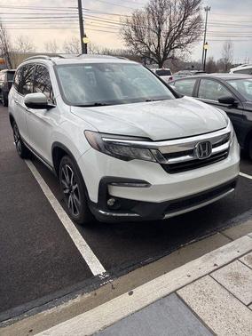 Platinum White Pearl 2021 Honda Pilot Touring 8-Passenger