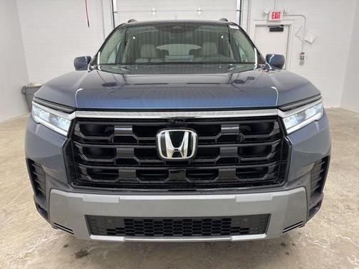 2026 Honda Pilot Touring 8-Passenger