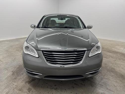 2012 Chrysler 200 Limited