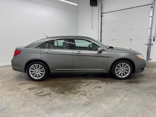 2012 Chrysler 200 Limited
