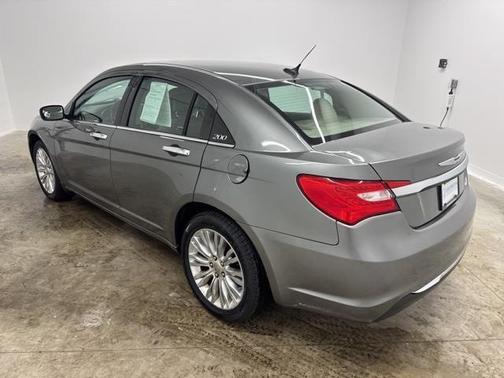 2012 Chrysler 200 Limited