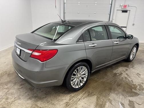 2012 Chrysler 200 Limited