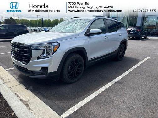 Quicksilver Metallic 2022 GMC Terrain SLE