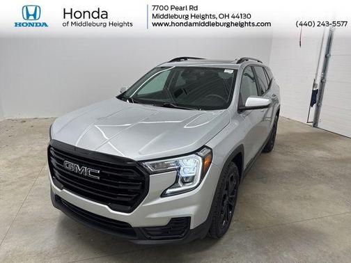 Quicksilver Metallic 2022 GMC Terrain SLE