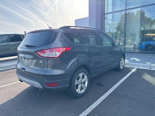 Ruby Red Metallic Tinted Clearcoat 2015 Ford Escape SE