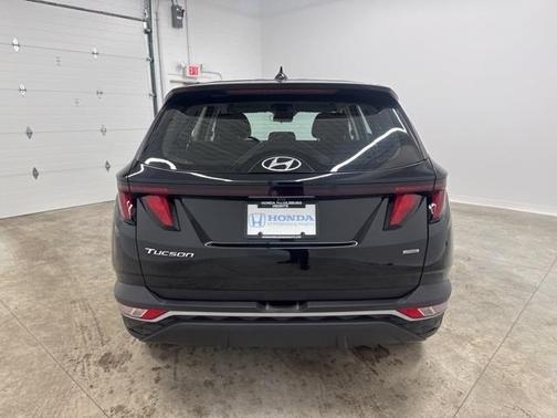 2023 Hyundai TUCSON SE