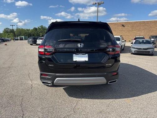 2025 Honda Pilot Elite