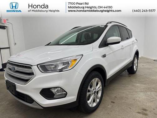 Oxford White 2018 Ford Escape SE