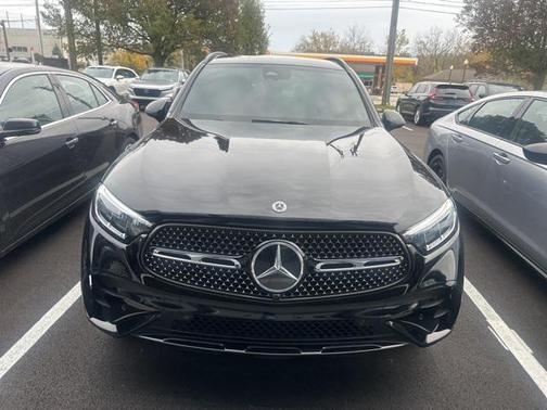 2025 Mercedes-Benz GLC 300 4MATIC