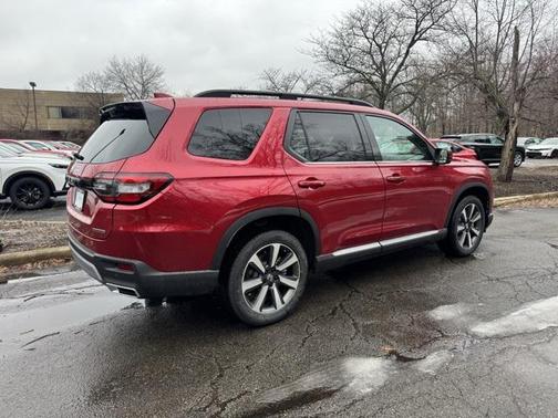 2025 Honda Pilot Touring 8-Passenger