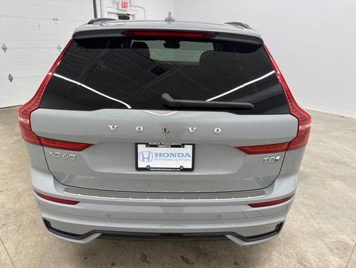 Vapour Grey Metallic 2025 Volvo XC60 Plug-In Hybrid Plus, T8 AWD Electric/Gasoline, Dark