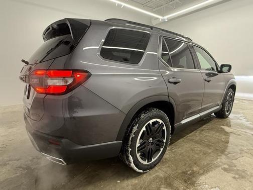 2026 Honda Pilot Touring 8-Passenger