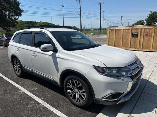 2017 Mitsubishi Outlander SE