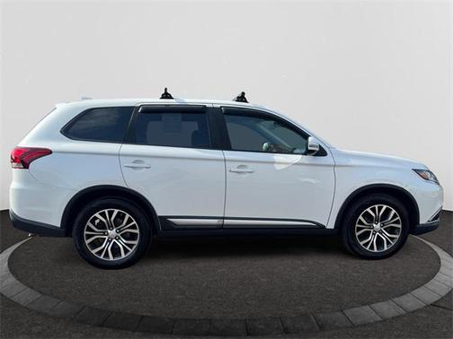 2017 Mitsubishi Outlander SE