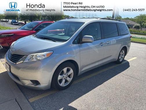 2014 Toyota Sienna LE