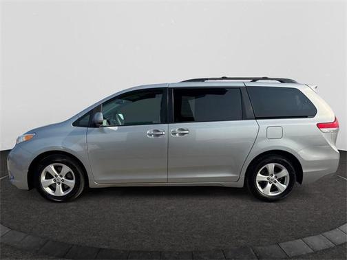 2014 Toyota Sienna LE