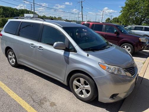 2014 Toyota Sienna LE