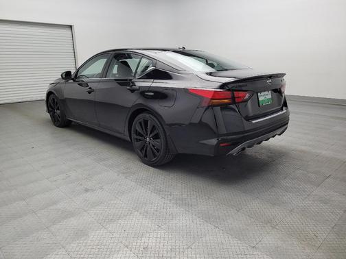 2022 Nissan Altima SR FWD