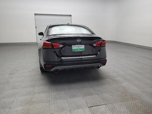 2022 Nissan Altima SR FWD