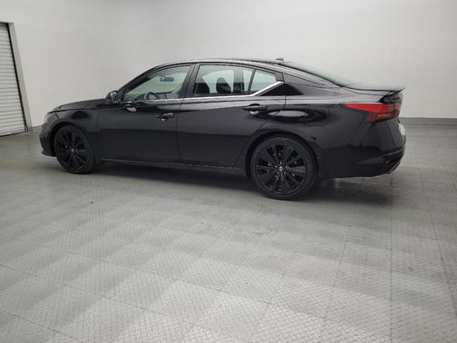 2022 Nissan Altima SR FWD