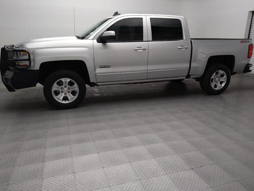 Silver Ice Metallic 2018 Chevrolet Silverado 1500 2LT