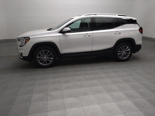 White Frost Tricoat 2022 GMC Terrain SLT